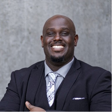 Headshot of Alex Davis