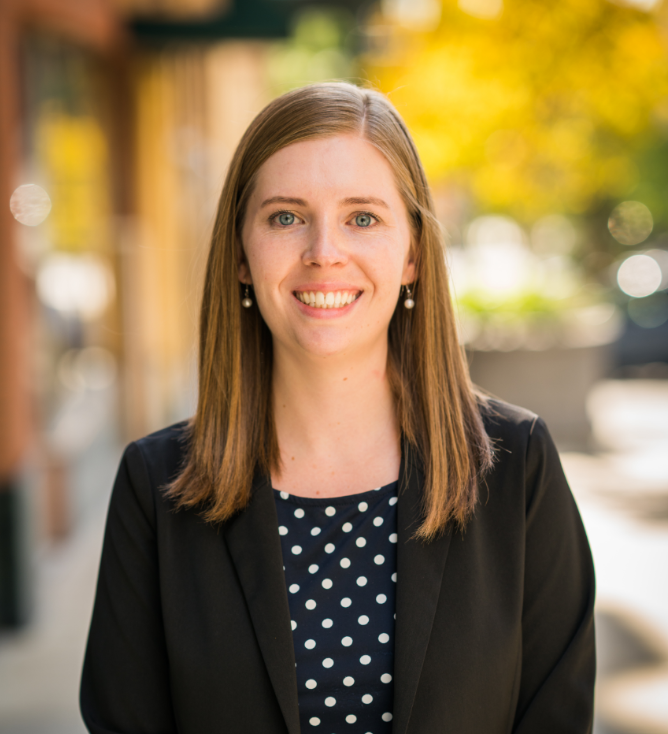 Headshot of Christina Curran